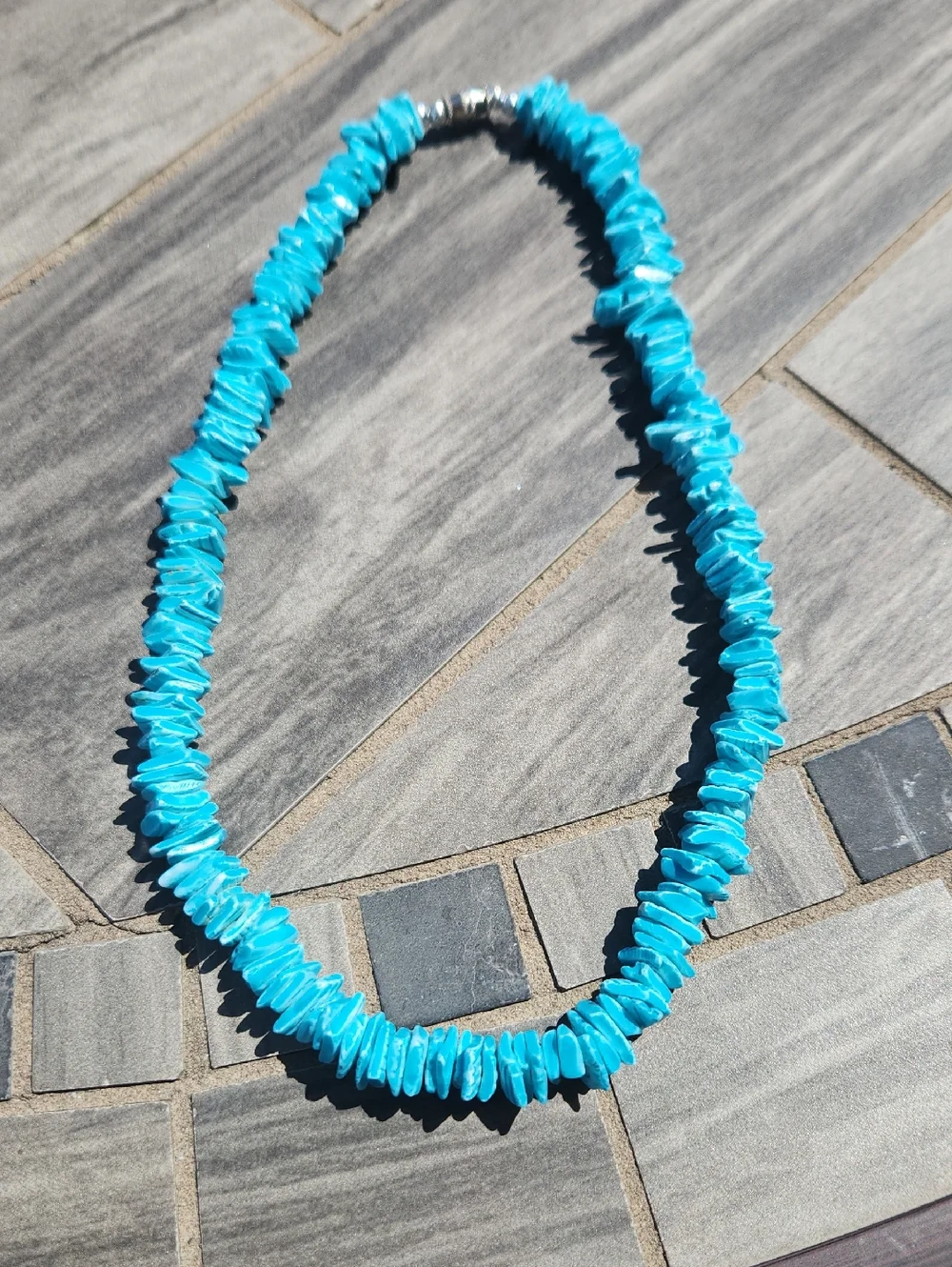 Y2K Turquoise Color Puka Shell Chip Bead Necklace 8 Inches